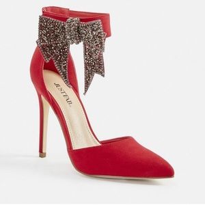 JUSTFAB- Lucy red pumps